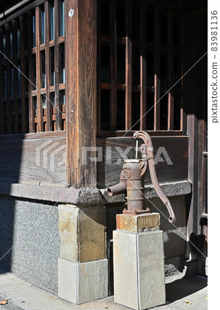 Ikegami walk: Manya liquor store, a nationally registered tangible cultural property 83981136