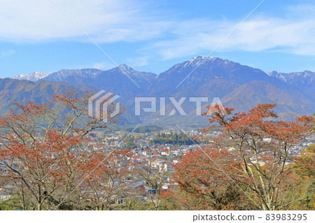Shinano Omachi Autumn Northern Alps and Townscape 83983295