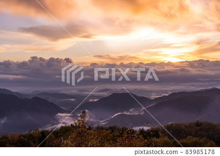 Achi Village, Nagano Prefecture Heavens Sonohara Observatory in the morning sea of clouds Achi Village, Nagano Prefecture Heavens Sonohara Observatory in the morning sea of clouds 83985178