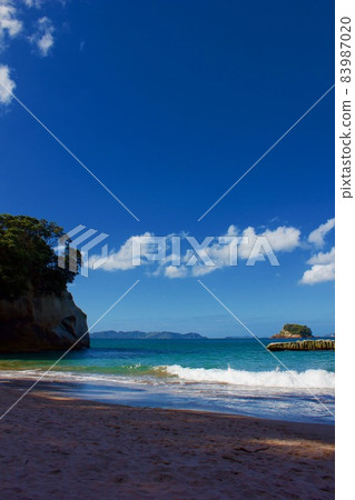 Cathedral Cove in New Zealand Cathedral Caves Cathedral Cove in New Zealand Cathedral Caves 83987020