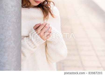 希望滿足期望的女性 83987201