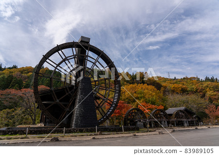 莊川和郡上的紅葉 83989105