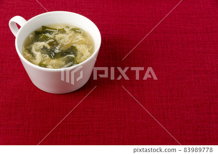 中式雞蛋裙帶菜湯 83989778