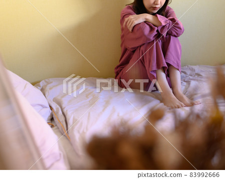 Female portrait in the bedroom Female portrait in the bedroom 83992666
