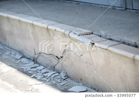 Texture cracks Concrete stairs sprayed mottled pattern white gray stains cracks Texture cracks Concrete stairs sprayed mottled pattern white gray stains cracks 83995077