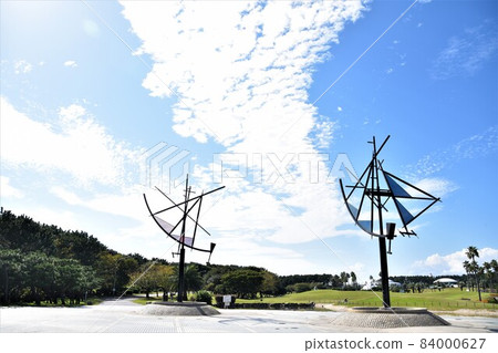 Tsujido Seaside Park in the autumn sky Tsujido Seaside Park in the autumn sky 84000627