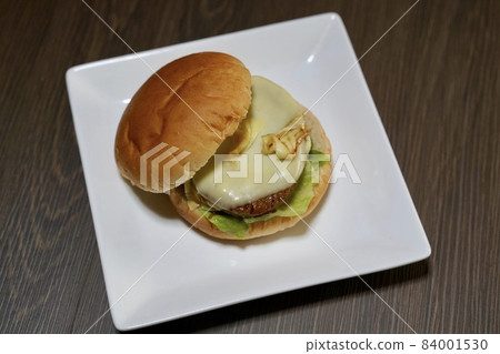 cheeseburger  84001530