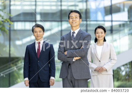 Business person middle-senior generation image shooting cooperation "LINK FOREST" Business person middle-senior generation image shooting cooperation "LINK FOREST" 84003720