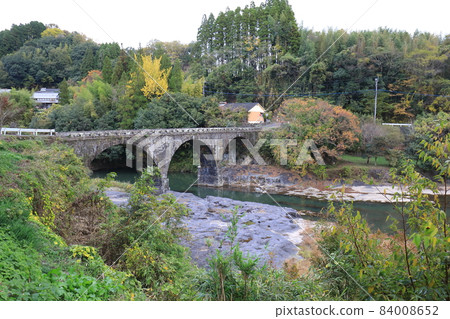 Scenery with stone bridge 84008652