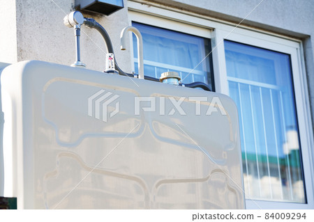 Kerosene tank in cold region 84009294