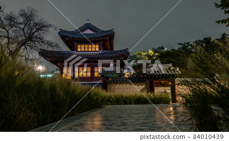Deoksugung royal palace of Joseon dynasty in Seoul South Korea Deoksugung royal palace of Joseon dynasty in Seoul South Korea 84010439