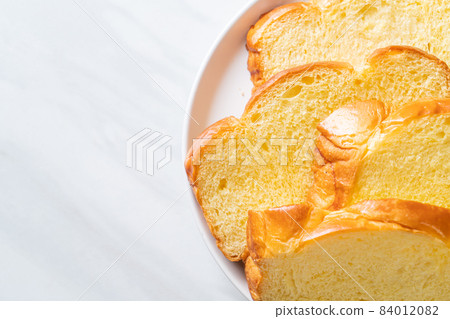 Sweet potato bread with coffee Sweet potato bread with coffee 84012082