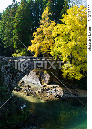 Futamata Bridge over the clear stream Midori River flowing through Misato Town and the sacred place for lovers Futamata Bridge over the clear stream Midori River flowing through Misato Town and the sacred place for lovers 84013503