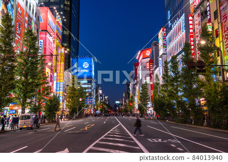 <Tokyo> Akihabara/electric town at night 84013940