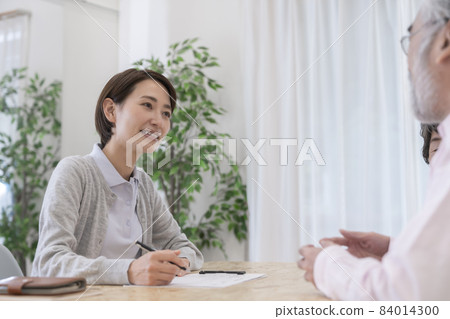 Care manager who conducts long-term care insurance certification survey Long-term care support specialist Care manager who conducts long-term care insurance certification survey Long-term care support specialist 84014300