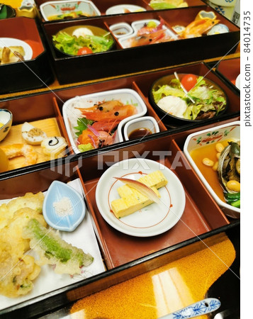 Ryokan's meal 84014735