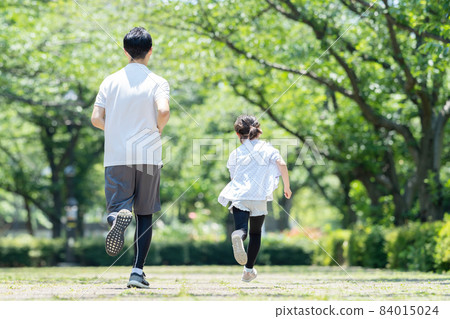 Parents who jog 84015024