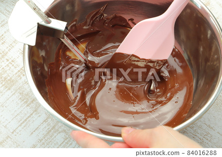 巧克力的回火 巧克力的回火 84016288