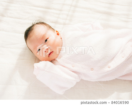 Lying baby Lying baby 84016590