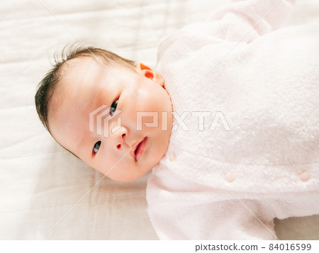 Lying baby Lying baby 84016599