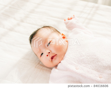Lying baby Lying baby 84016606