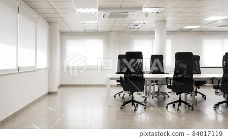 Photo Empty conference room with copy space. High quality beautiful photo concept Photo Empty conference room with copy space. High quality beautiful photo concept 84017119
