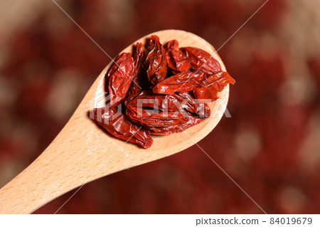 Close-up of dried goji berries on a spoon Close-up of dried goji berries on a spoon 84019679