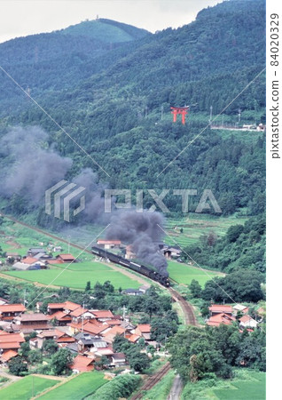 Double-headed SL Yamaguchi Tsuwano old road bird's-eye view 84020329