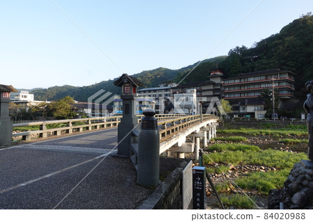 Misasa Onsen, Tottori Prefecture, Misasa Bridge and Mansuiro Misasa Onsen, Tottori Prefecture, Misasa Bridge and Mansuiro 84020988