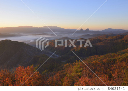 Jinan Maisan sunrise 84021541