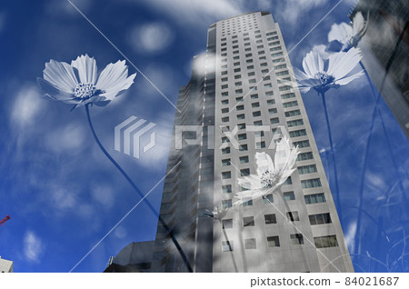 西梅田大廈街道彩色和宇宙單色多重曝光拍攝 84021687