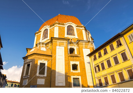 Basilica di San Lorenzo and Cappelle Medicee chapel on Piazza Madonna degli Aldobrandini square 84022872