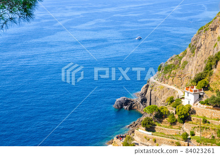 Top view of rocks and cliffs coastline of Riviera di Levante of National park Cinque Terre Coast 84023261