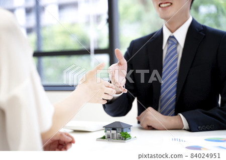 Business men business negotiations real estate 84024951