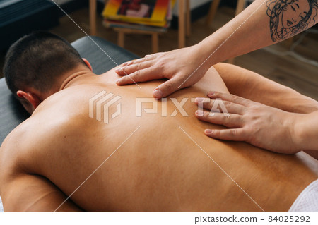 Premium Photo  Hands of an unrecognizable male masseur performing