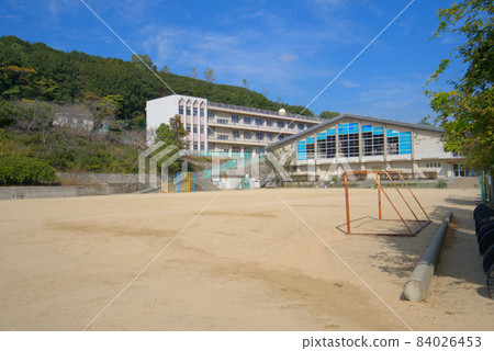 [Closed school] Fukuyama City Millennium Elementary School playground and school building Fukuyama City, Hiroshima Prefecture 84026453