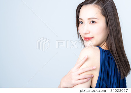 Beauty of young women Beauty of young women 84028027