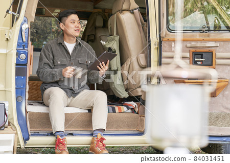 年輕人，露營，露營，旅遊，愛好，休閒，休閒，戶外，露營，露營裝備，韓語 84031451