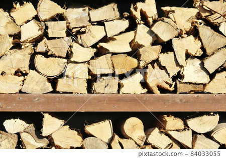 For firewood and heating 84033055