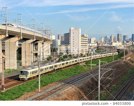 東海道本線與山陽新幹線分離的瞬間 東海道本線與山陽新幹線分離的瞬間 84033800
