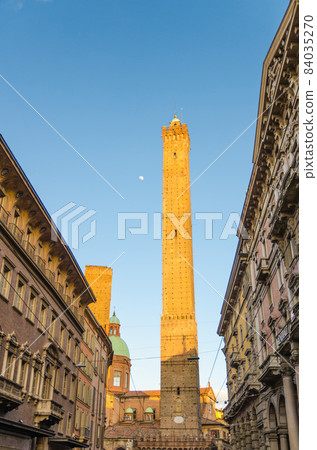 Two medieval towers of Bologna Le Due Torri: Asinelli and Garisenda and Chiesa di San Bartolomeo Gaetano church 84035270