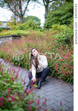 White young european woman in park 84039185