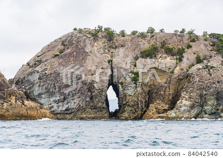 Christian Cave Goto Archipelago 84042540