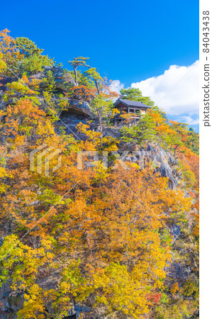 Yamadera in autumn colors Shakado (Yamagata City, Yamagata Prefecture) Yamadera in autumn colors Shakado (Yamagata City, Yamagata Prefecture) 84043438