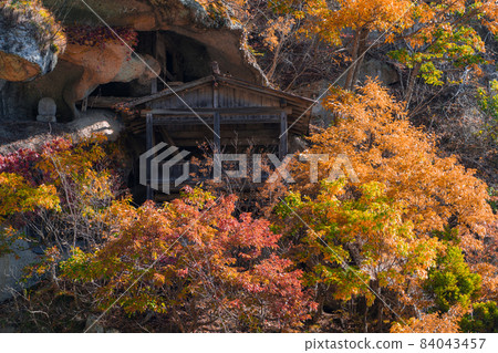 Yamadera in autumn colors, Tainaido (Yamagata City, Yamagata Prefecture) Yamadera in autumn colors, Tainaido (Yamagata City, Yamagata Prefecture) 84043457