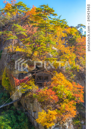 秋色的山寺,台內道(山形縣山形市) 秋色的山寺,台內道(山形縣山形市) 84043468