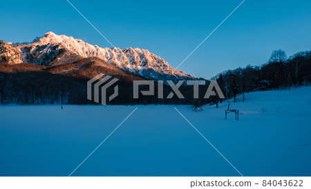 Dawn of Mt. Togakushi (winter) Dawn of Mt. Togakushi (winter) 84043622
