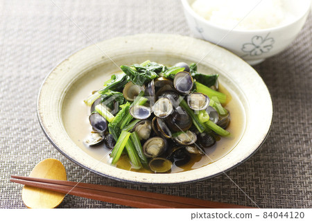 Quickly boiled freshwater clam and Japanese mustard spinach 12 Quickly boiled freshwater clam and Japanese mustard spinach 12 84044120