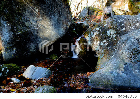 Late autumn dragon waterfall and Kawamata river valley Late autumn dragon waterfall and Kawamata river valley 84046319