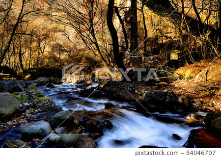 深秋的川俁河谷 深秋的川俁河谷 84046707